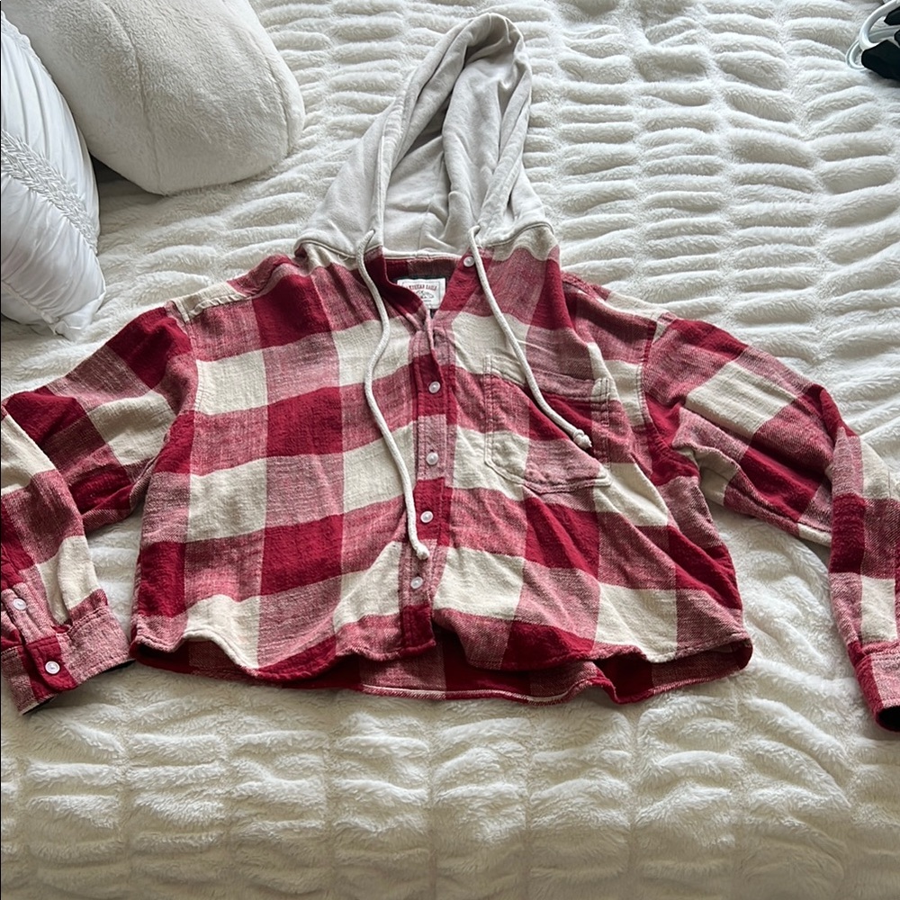 American Eagle Outfitters Red and Cream Plaid Sweater